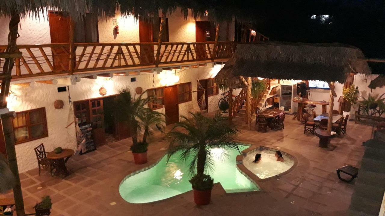 Weekendhostal Hotel Montanita Bagian luar foto