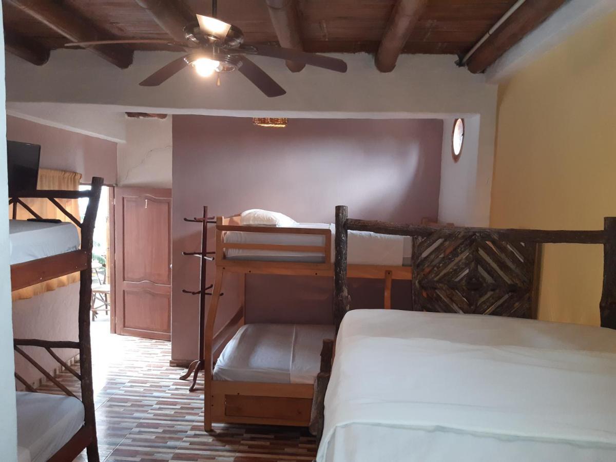 Weekendhostal Hotel Montanita Bagian luar foto