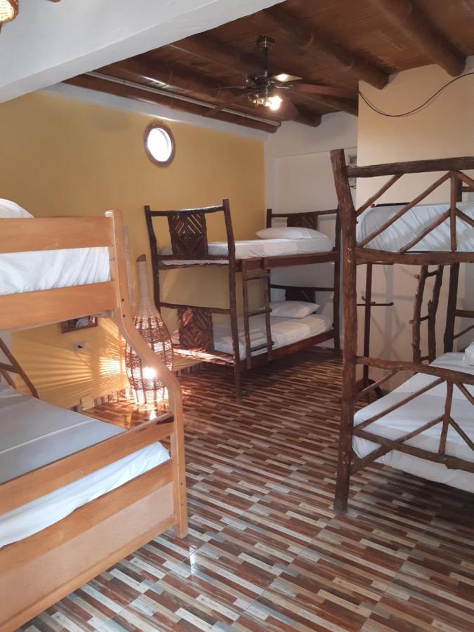 Weekendhostal Hotel Montanita Bagian luar foto